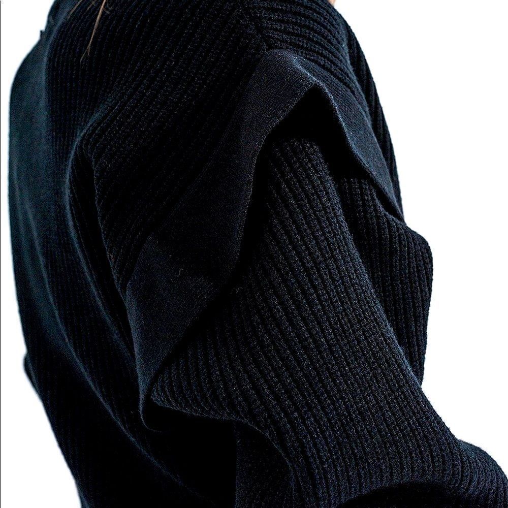 New Q2 Detailed Sleeve Sweater - Picture 7 of 8